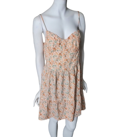 New All in Favor Size XL Floral Pleat Bodice Tiered Sundress Orange Floral - Picture 4 of 12